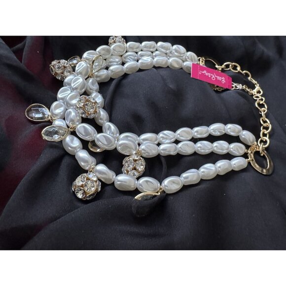 Lilly Pulitzer Goldtone Charm Layered Pearls Statement Necklace NEW - Picture 4 of 13